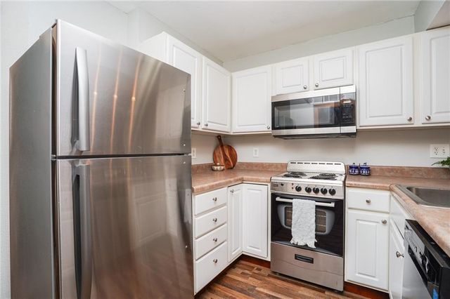 1505 W 25th Court, Lawrence, KS 66046