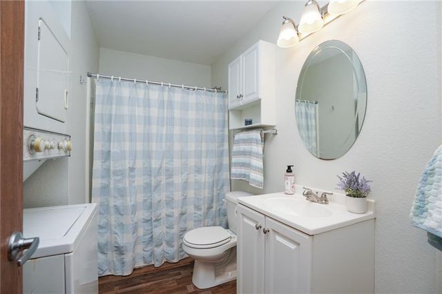 1505 W 25th Court, Lawrence, KS 66046