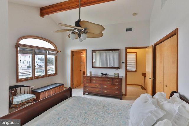 6 BEACH DR, Tuckerton, NJ 08087