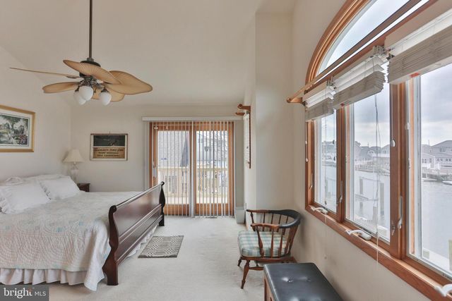 6 BEACH DR, Tuckerton, NJ 08087