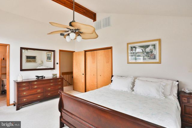 6 BEACH DR, Tuckerton, NJ 08087