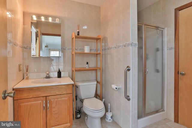 6 BEACH DR, Tuckerton, NJ 08087