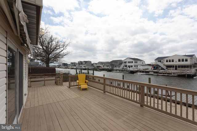 6 BEACH DR, Tuckerton, NJ 08087
