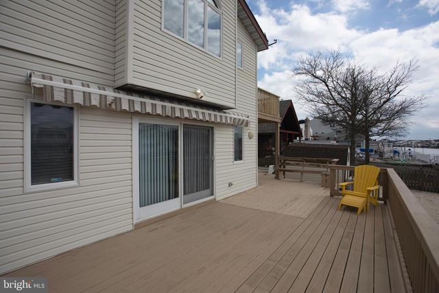 6 BEACH DR, Tuckerton, NJ 08087