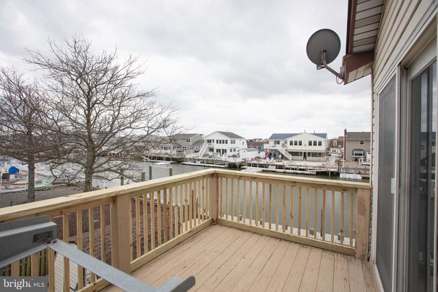 6 BEACH DR, Tuckerton, NJ 08087