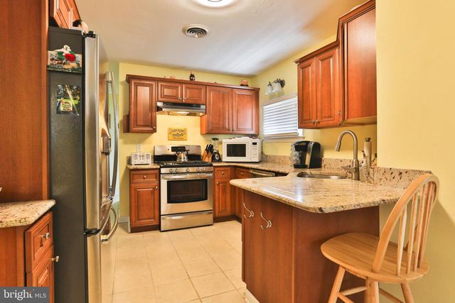 6 BEACH DR, Tuckerton, NJ 08087