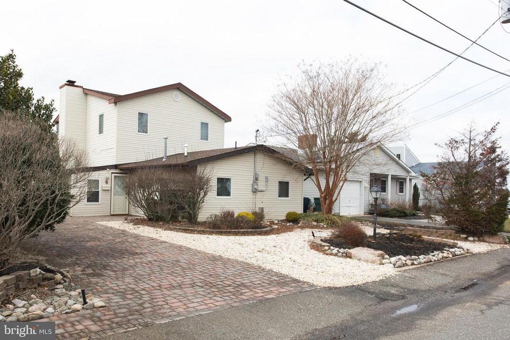 6 BEACH DR, Tuckerton, NJ 08087