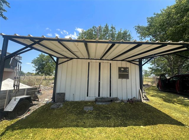2130 Mathias LN, Kyle, TX 78640