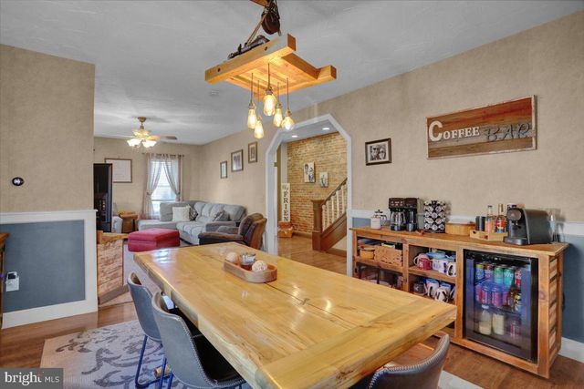 204 E HIGH ST, Womelsdorf, PA 19567