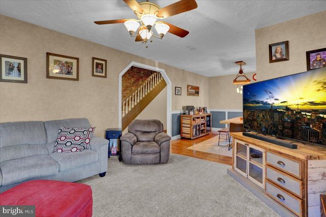 204 E HIGH ST, Womelsdorf, PA 19567