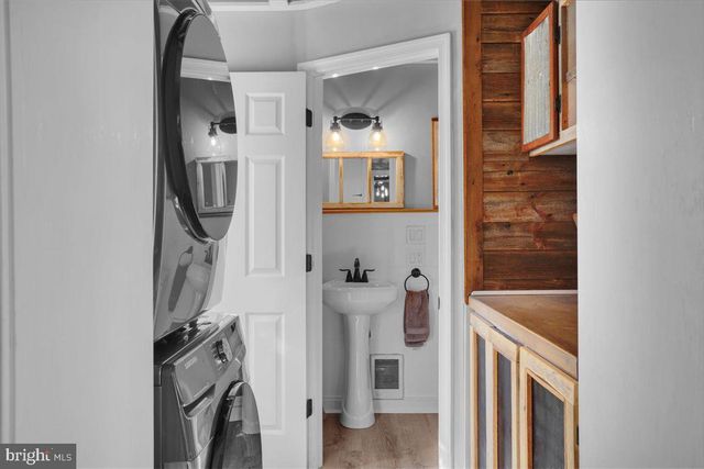 204 E HIGH ST, Womelsdorf, PA 19567