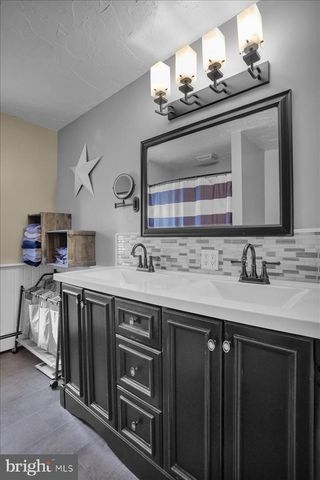 204 E HIGH ST, Womelsdorf, PA 19567