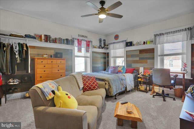 204 E HIGH ST, Womelsdorf, PA 19567