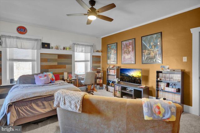 204 E HIGH ST, Womelsdorf, PA 19567