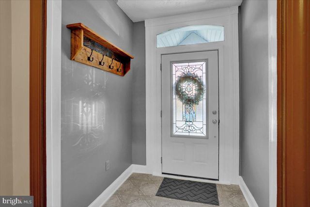 204 E HIGH ST, Womelsdorf, PA 19567