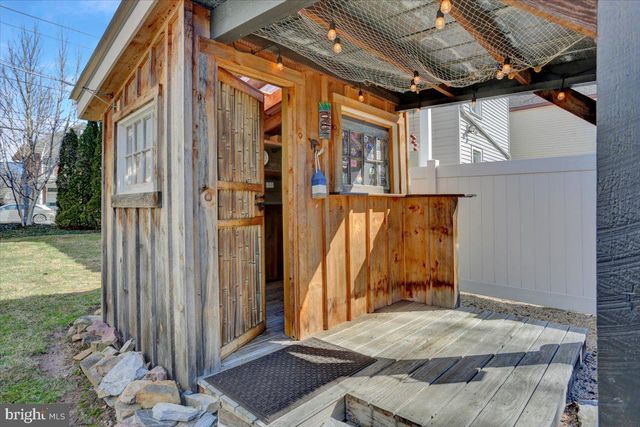 204 E HIGH ST, Womelsdorf, PA 19567