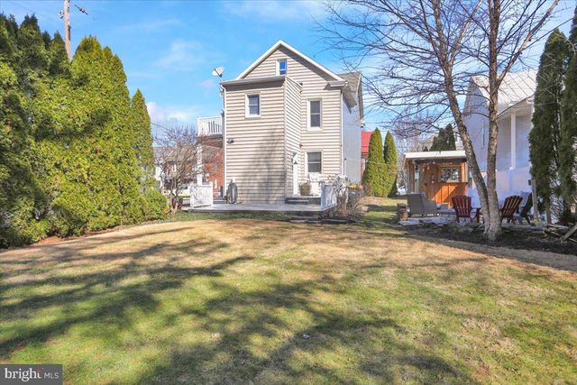 204 E HIGH ST, Womelsdorf, PA 19567