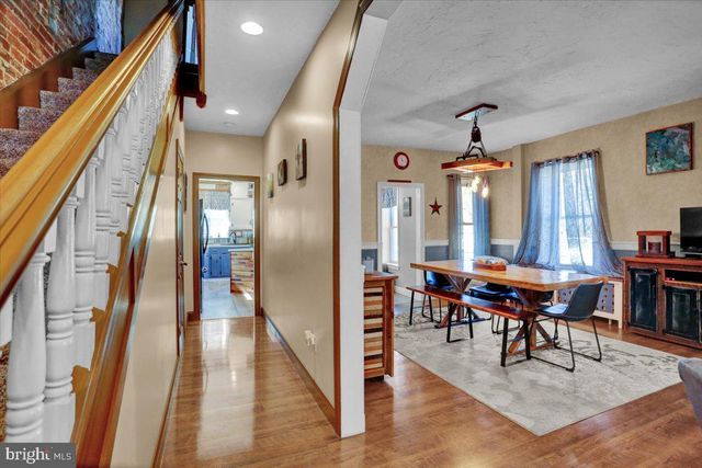 204 E HIGH ST, Womelsdorf, PA 19567