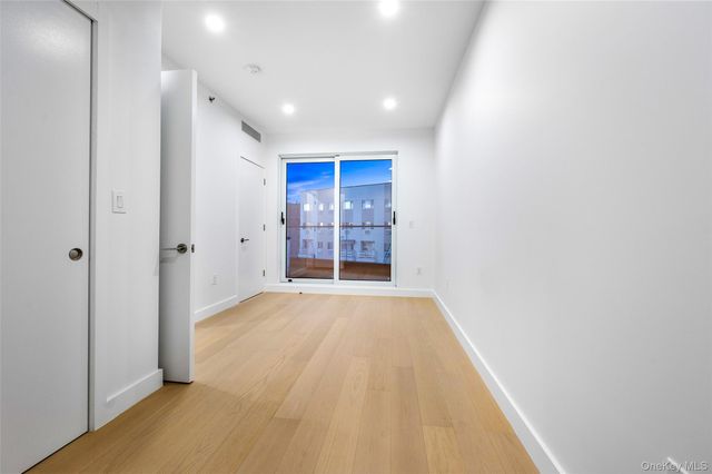 150-02 Northern Boulevard 3L, Flushing, NY 11354