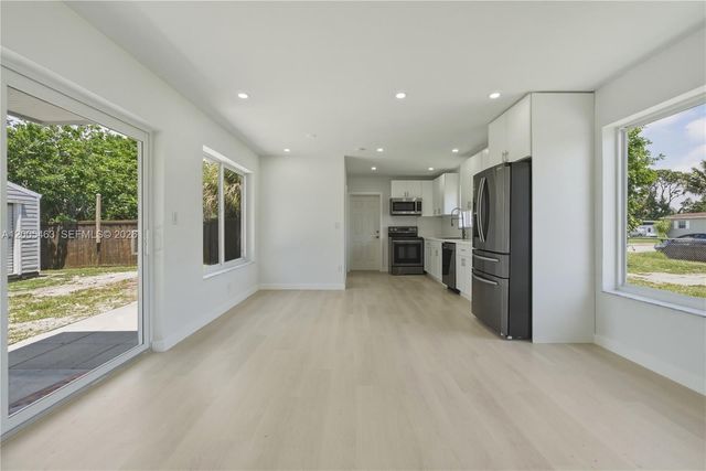 20440 NW 20th Ct, Miami Gardens, FL 33056