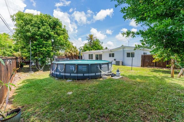 20440 NW 20th Ct, Miami Gardens, FL 33056