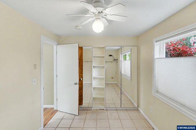 390 Salem Heights Av S, Salem, OR 97302