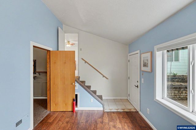 390 Salem Heights Av S, Salem, OR 97302