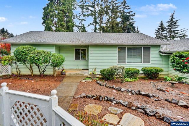 390 Salem Heights Av S, Salem, OR 97302