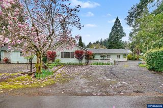 390 Salem Heights Av S, Salem, OR 97302