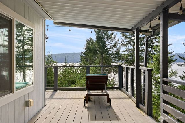 40 N Canal View Road, Hoodsport, WA 98548