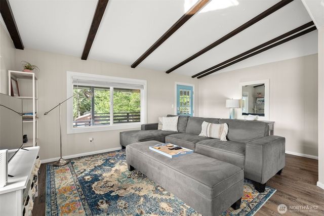40 N Canal View Road, Hoodsport, WA 98548
