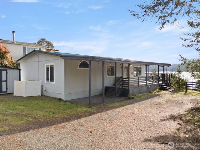 40 N Canal View Road, Hoodsport, WA 98548