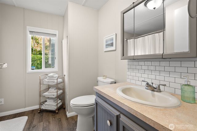 40 N Canal View Road, Hoodsport, WA 98548