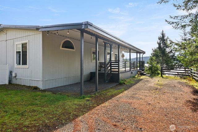 40 N Canal View Road, Hoodsport, WA 98548