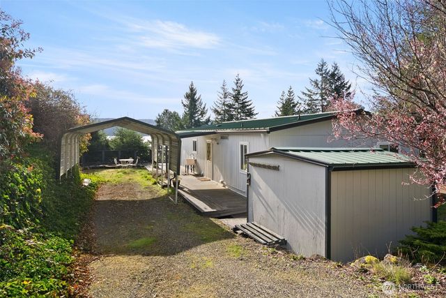 40 N Canal View Road, Hoodsport, WA 98548