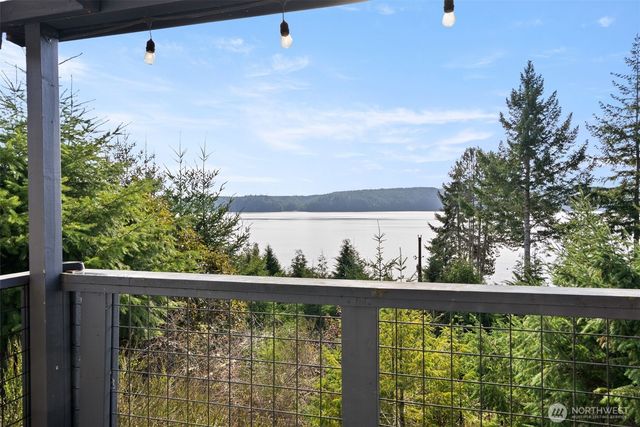 40 N Canal View Road, Hoodsport, WA 98548
