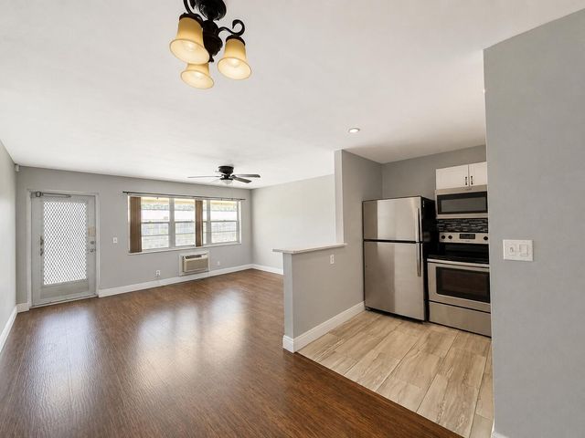 119 SUSSEX F 119, West Palm Beach, FL 33417