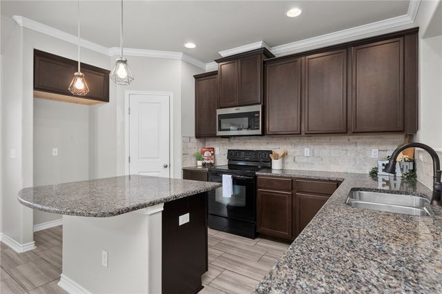 1032 Pasadena St, Portland, TX 78374