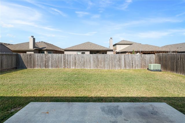 1032 Pasadena St, Portland, TX 78374