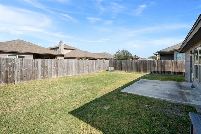 1032 Pasadena St, Portland, TX 78374