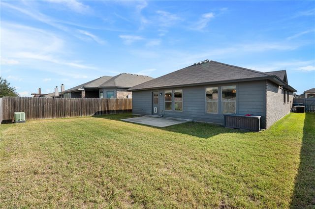 1032 Pasadena St, Portland, TX 78374