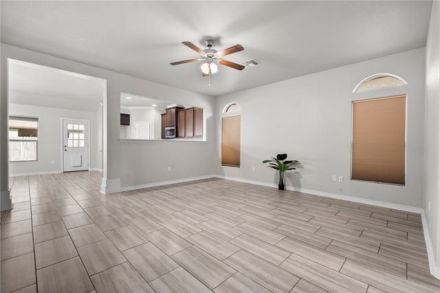 1032 Pasadena St, Portland, TX 78374