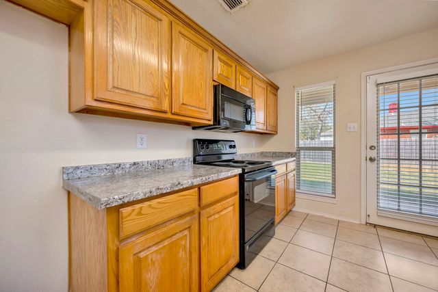 117 Goldeneye Lane, Fort Worth, TX 76120