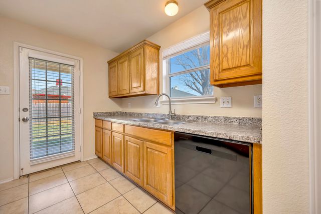 117 Goldeneye Lane, Fort Worth, TX 76120