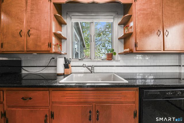 154 First Avenue, West Haven, CT 06516