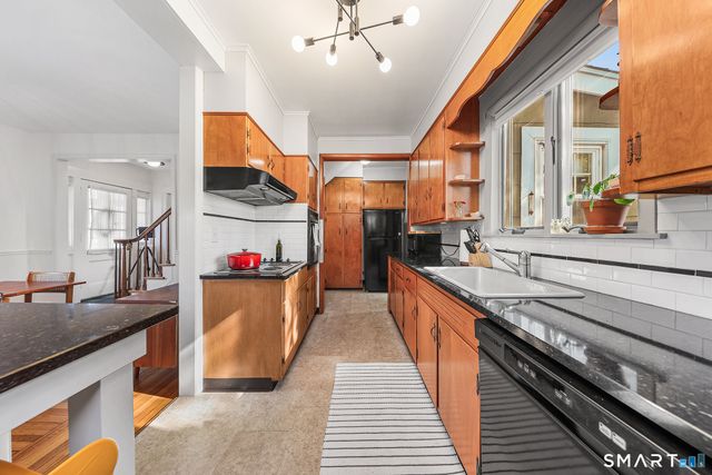 154 First Avenue, West Haven, CT 06516