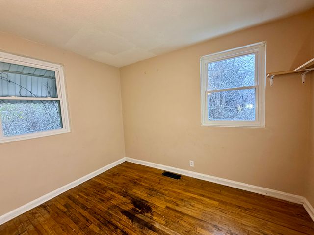 533 Mc Guire Avenue, Beattyville, KY 41311