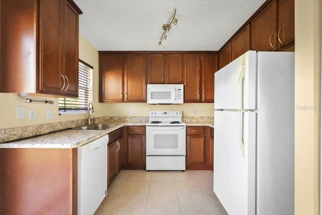 5 WOOD ACRE LANE, Palm Coast, FL 32164