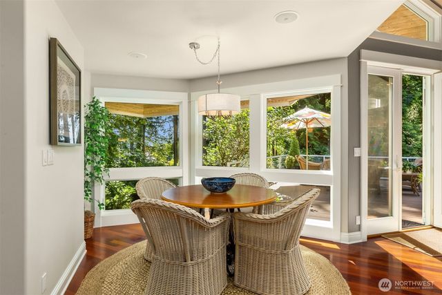4560 ISLAND Avenue, Bainbridge Island, WA 98110