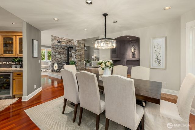 4560 ISLAND Avenue, Bainbridge Island, WA 98110